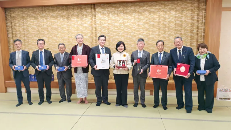 張麗善率團前往日本群馬交流農業經驗，晚間接受日人盛情款待。雲林縣政府提供