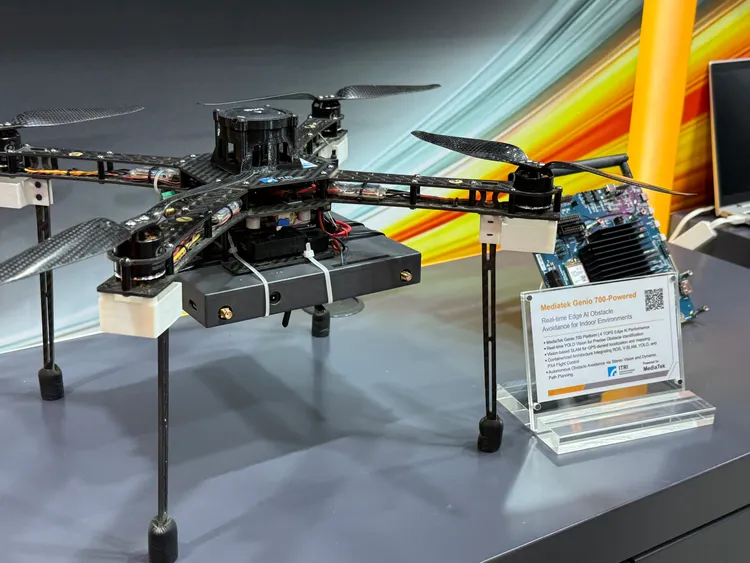 搭載聯發科Genio 700平台的無人機。呂承哲攝