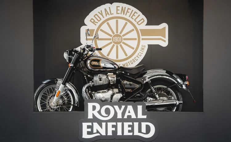 「巨型玩具盒」主題展示區以收藏模型車的概念設計，將Royal Enfield Classic 650置於大型盒裝裝置之中。業者提供