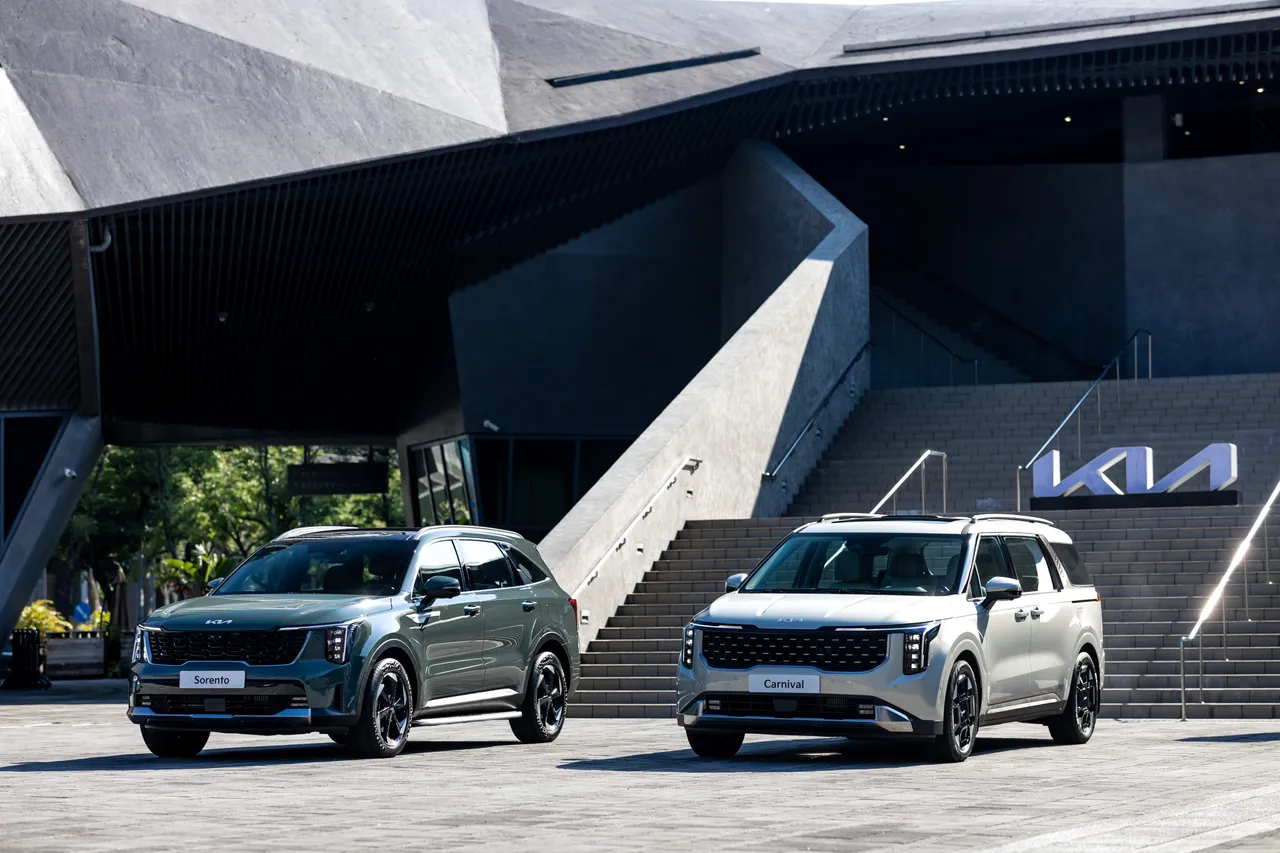 Kia Carnival榮獲《Car and Driver》2026年「編輯精選大獎」，自導入改款上市以來已累計突破2,000台的銷售。業者提供