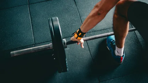 她健身房內赤裸去如廁　控被維修工看光身體要求賠償