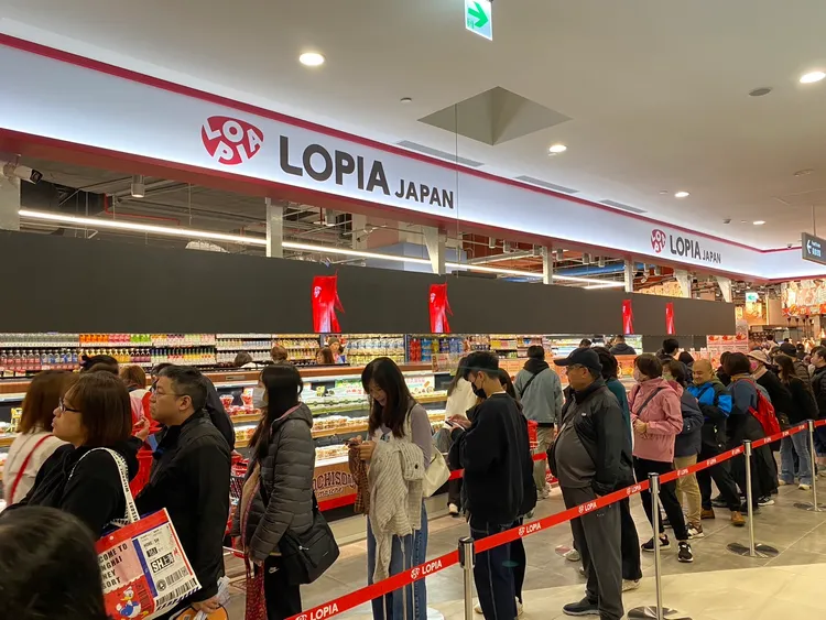 與LOPIA原店型配色不同，將由紅色改為金色。資料照