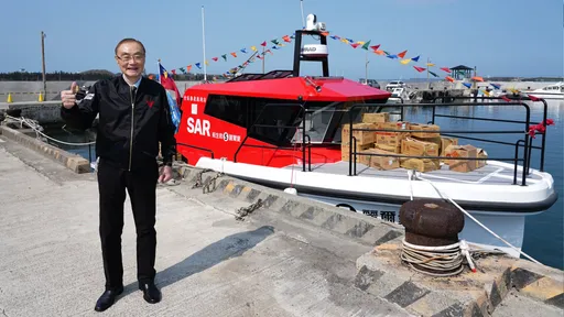 馮世寬出席「愛爾麗5號」救難船捐贈儀式　澎湖試乘出海大讚：我很有信心