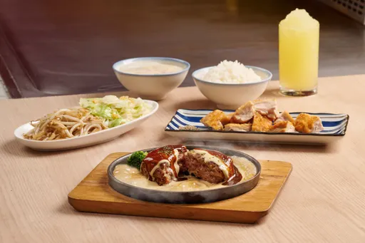 和牛也能198元開吃！「就饗鐵板燒」打擊飯罪季開打　爆醬起司和牛漢堡排邪惡登場