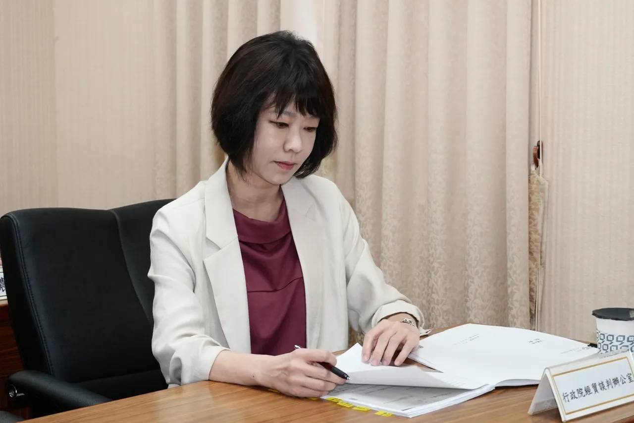 去年9月就請病假！顏慧欣3月初請辭後離世　行政院：萬分不捨