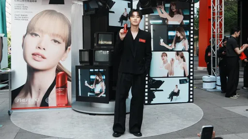 施柏宇為見偶像Lisa跑步減肥　為資生堂快閃店公開珍藏合影