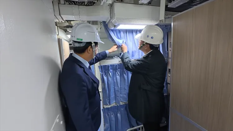 總統賴清德19日視導並親自登上海鯤號潛艦，部分內裝也首度曝光。取自總統府Youtube