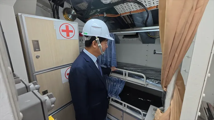 總統賴清德19日視導並親自登上海鯤號潛艦，部分內裝也首度曝光。取自總統府Youtube