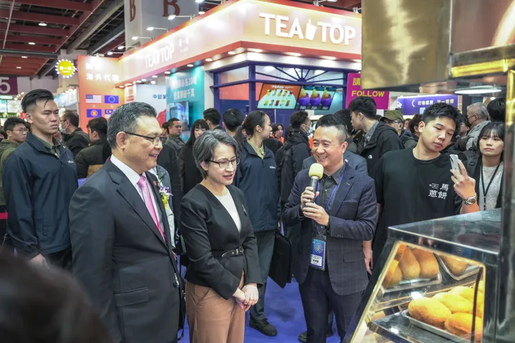蕭美琴出席加盟展力挺中小企業　114廠商搶攻20億創業商機