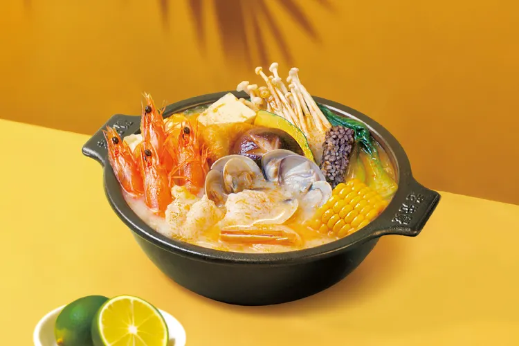 老先覺澎派海鮮冬蔭功鍋上市。業者提供