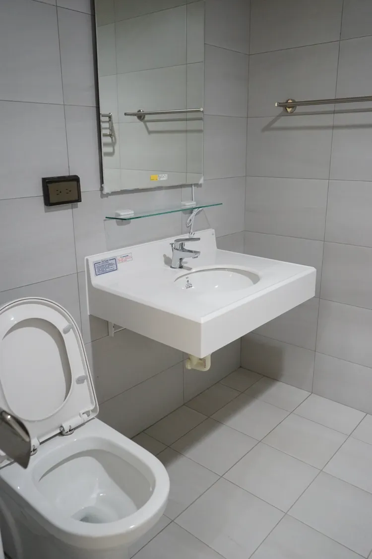 新北市三重區「富貴好室」社會住宅衛浴設備。邱筠媜攝