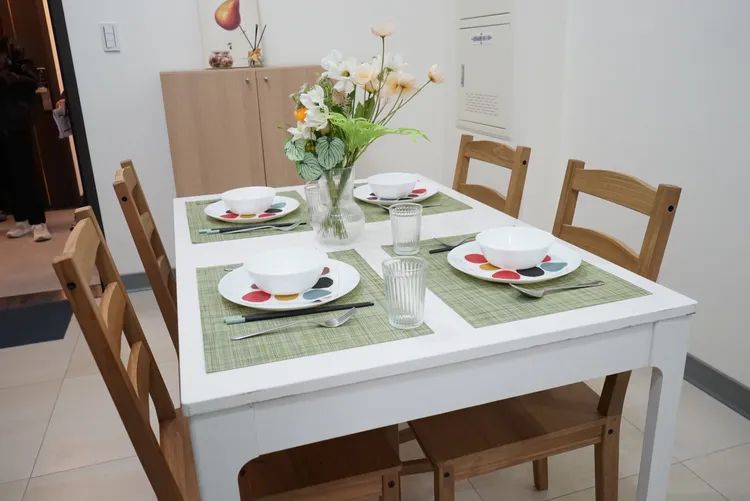 新北市三重區「富貴好室」社會住宅餐桌。邱筠媜攝