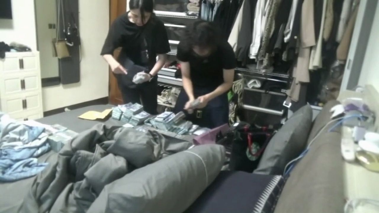 詐9人騙3000萬元!假幣商層層收水上繳柬埔寨 南打警方查獲千萬現鈔