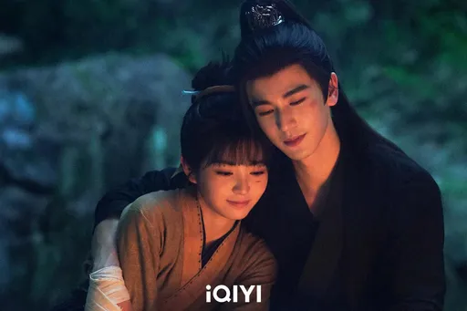 張凌赫說高甜金句　田曦薇憋笑對浪漫過敏