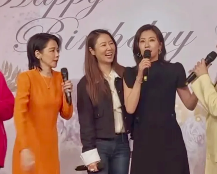 徐若瑄（左起）、林心如和賈靜雯情同姐妹，相識超過30年。翻攝IG