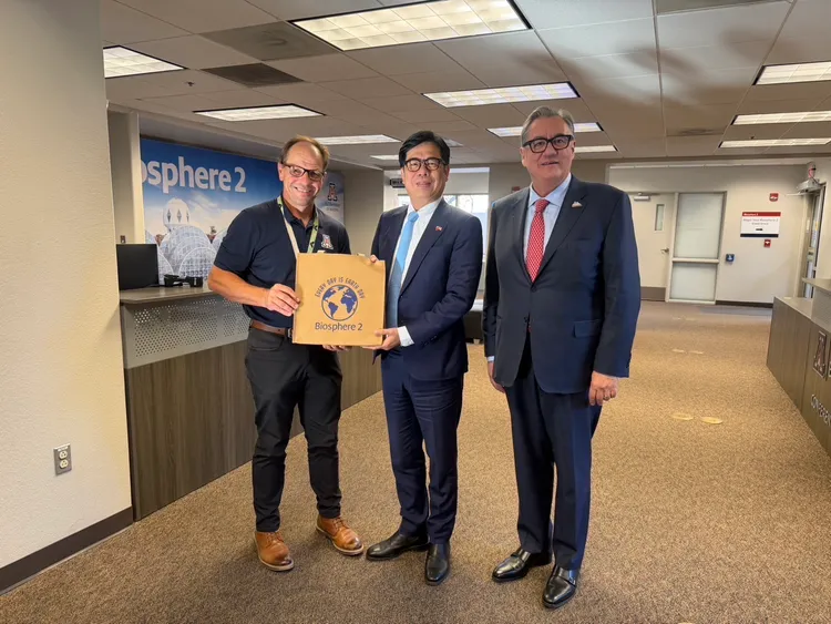 陳其邁市長率環保、工務、水利局長參觀美國Biosphere 2（生物圈2號）研究設施。環保局提供