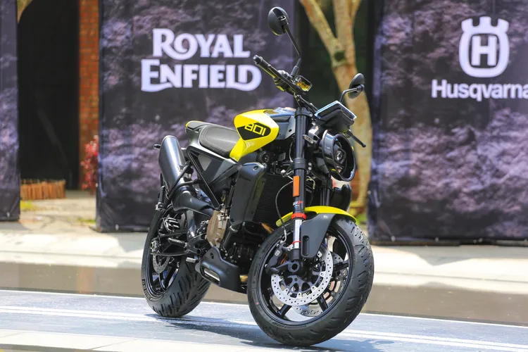 Husqvarna現場展出新世代街車Vitpilen 801，並確認未來將導入Husqvarna 701 Supermoto與Husqvarna 701 Enduro等車型。林浩昇攝