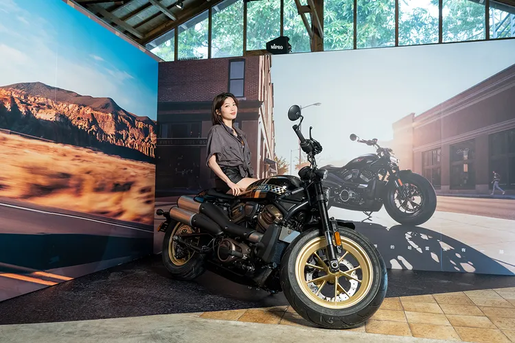 Harley-Davidson限量訂製車型Sportster S — Victory Legacy《賽道傳奇》特仕版。周奕豪攝