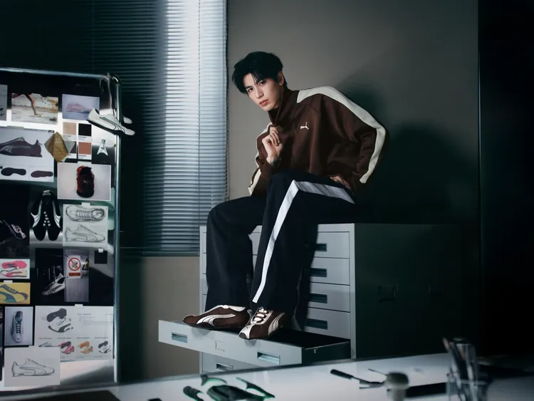 張凌赫化身知性又充滿活力的「PUMA研究生」。品牌提供