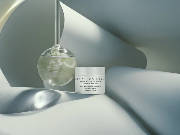 香緹卡雪牡丹臻白透亮水潤面膜，50ml／7500元。品牌提供