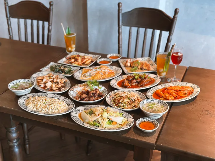 越式家鄉菜MAMMOM吃到飽，體驗在地美食樂趣。業者提供