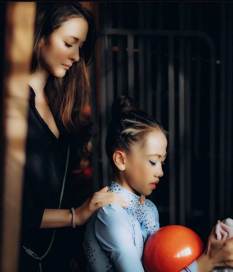 瑞莎從林羽潔7歲時開始培訓她。瑞星體操協會提供