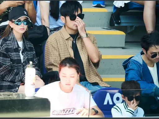 周杰倫8歲帥兒正面高清曝光　神同步爸爸融化網友：可愛死了