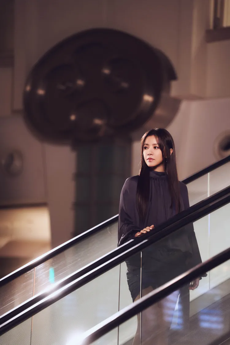 丁噹於閉店後的台北101通宵拍攝。相信音樂提供