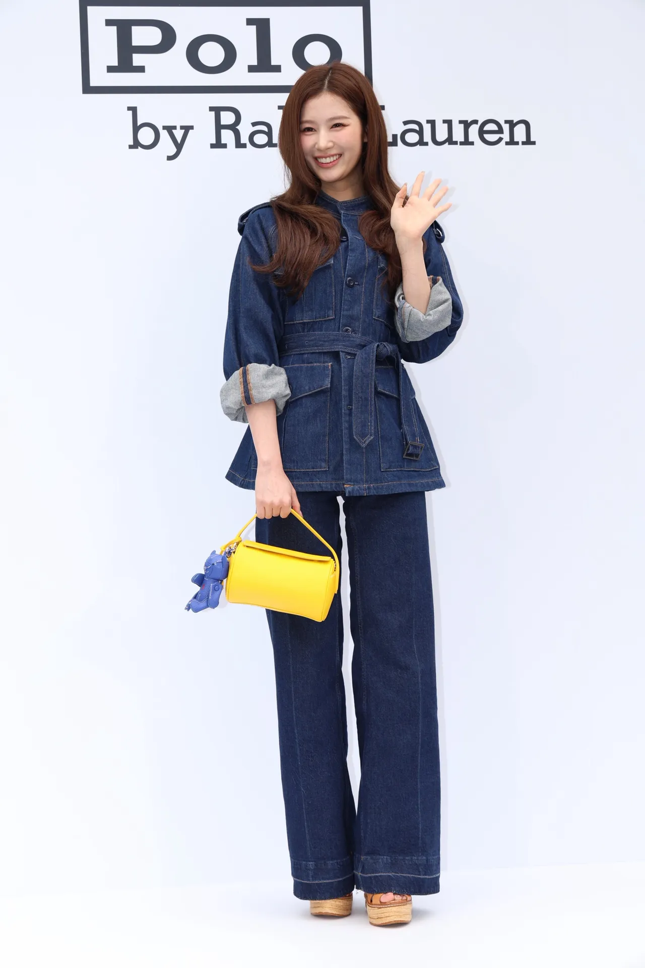 SANA背上限定款Polo Play迷你桶包。莊宗達攝