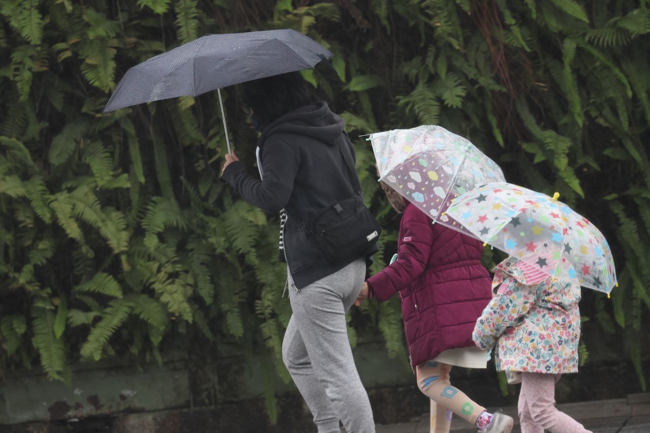 清明連假雨多猛?1圖看懂 這天全台雷雨「一片橘紅」