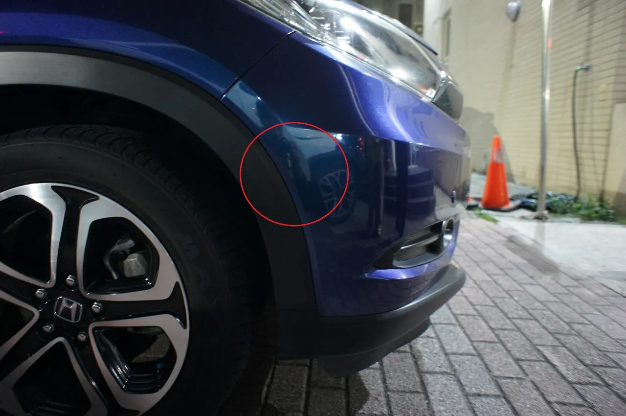 柯男18萬愛車遭撞倒，心痛報案緝兇。翻攝畫面