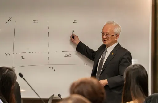 美伊戰爭油價飆　兆豐金董瑞斌曝「衝擊三階段」5月影響恐顯現