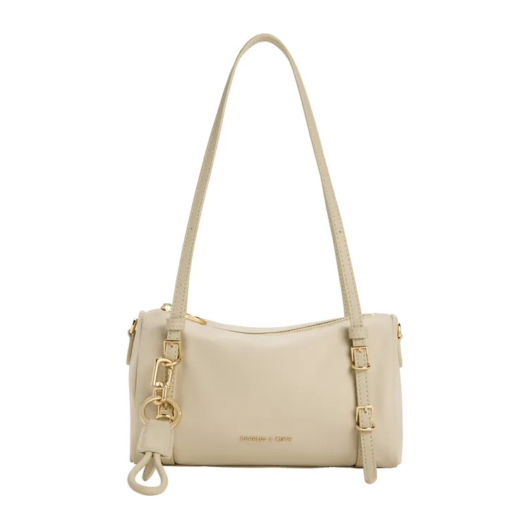 CHARLES & KEITH Levy小型肩背包，2190元。品牌提供