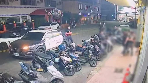 鳳山釣蝦場酒客大亂鬥！多人掛彩　警方到場帶回全部都移送