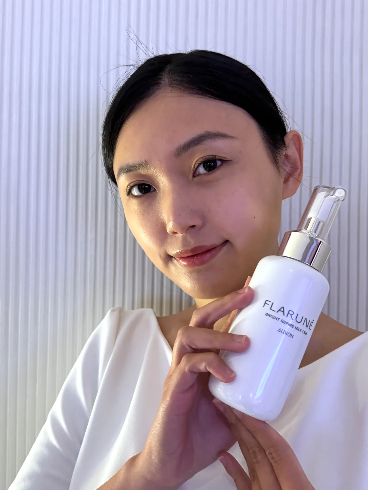 ALBION隨肌所選淨透滲透乳（輕盈版、潤澤版），110g／1000元、200g／1650元。張家玲攝