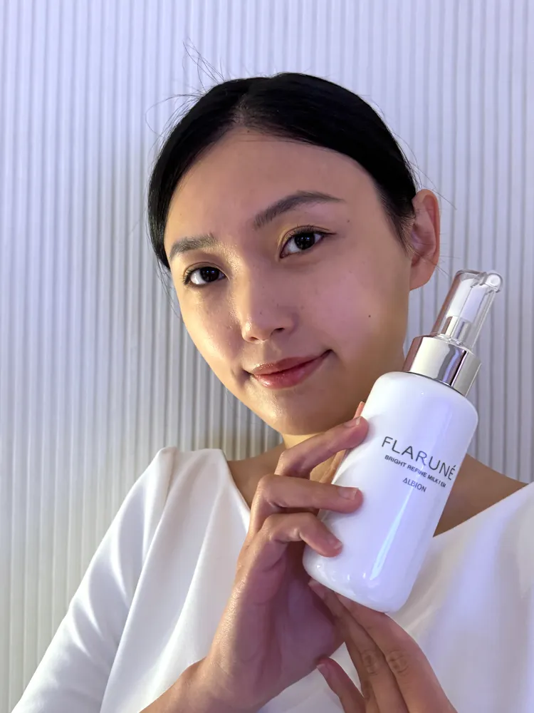 ALBION隨肌所選淨透滲透乳（輕盈版、潤澤版），110g／1000元、200g／1650元。張家玲攝