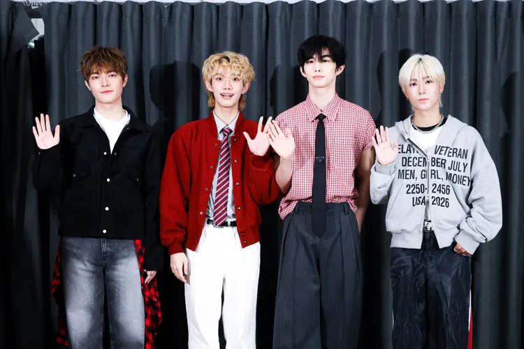 《轉過頭幫你擦眼淚》左起鄭彫秦、張鈞嘉、禾雁凱、黃崇峻。踢帕娛樂提供