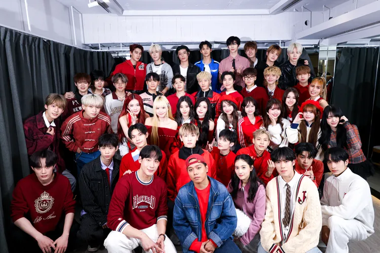 踢帕藝人大合照。踢帕娛樂提供