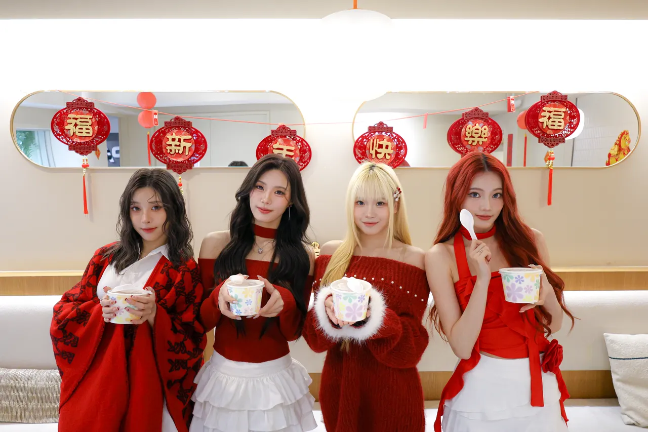 ELL&s元宵發湯圓，左起Cherry、若熙，玉歆、閃閃。踢帕娛樂