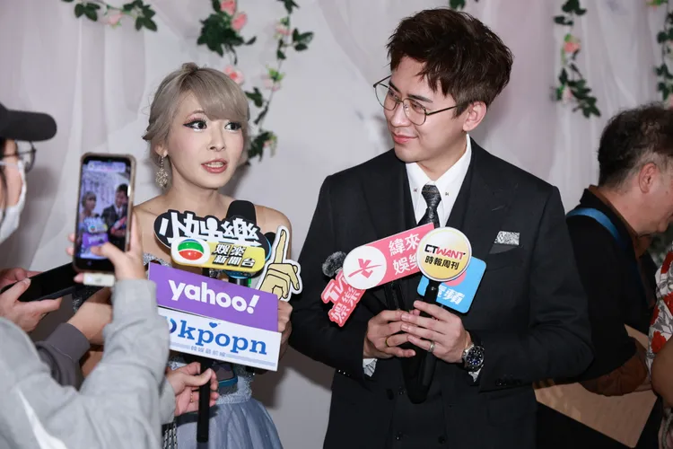 Makiyo和伴郎一起受訪。彭欣偉攝