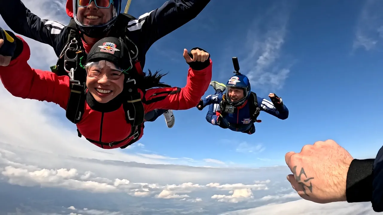 戴資穎放飛了！奧地利跳傘畫面曝　臉濕濕的「不是淚」