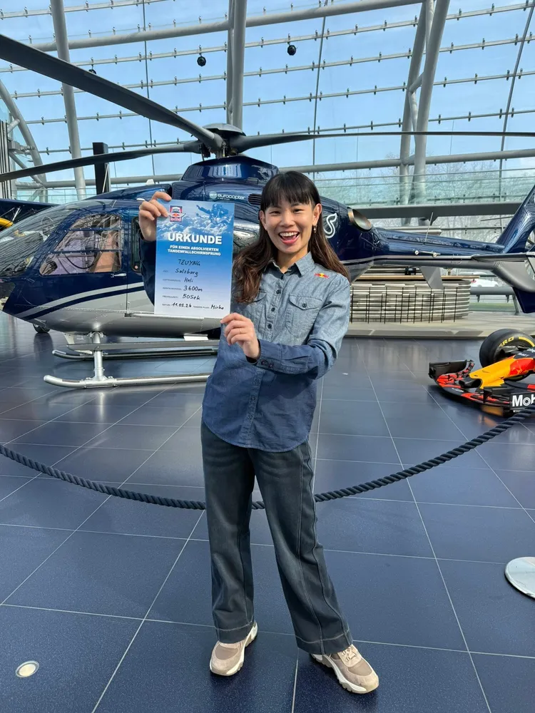 戴資穎退休後在奧地利完成人生首次高空跳傘，直呼這趟經歷是「最酷的旅程」。翻攝自戴資穎臉書