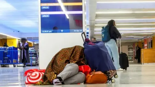 搭大眾運輸千萬別在這城市睡覺　男子遭3嫌犯縱火燒成重傷