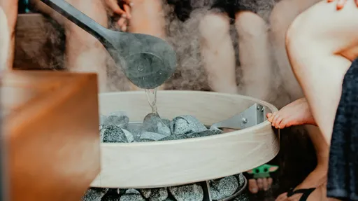 38歲人妻陪尪出國度假　竟在飯店三溫暖摸下體性騷18歲異國鮮肉