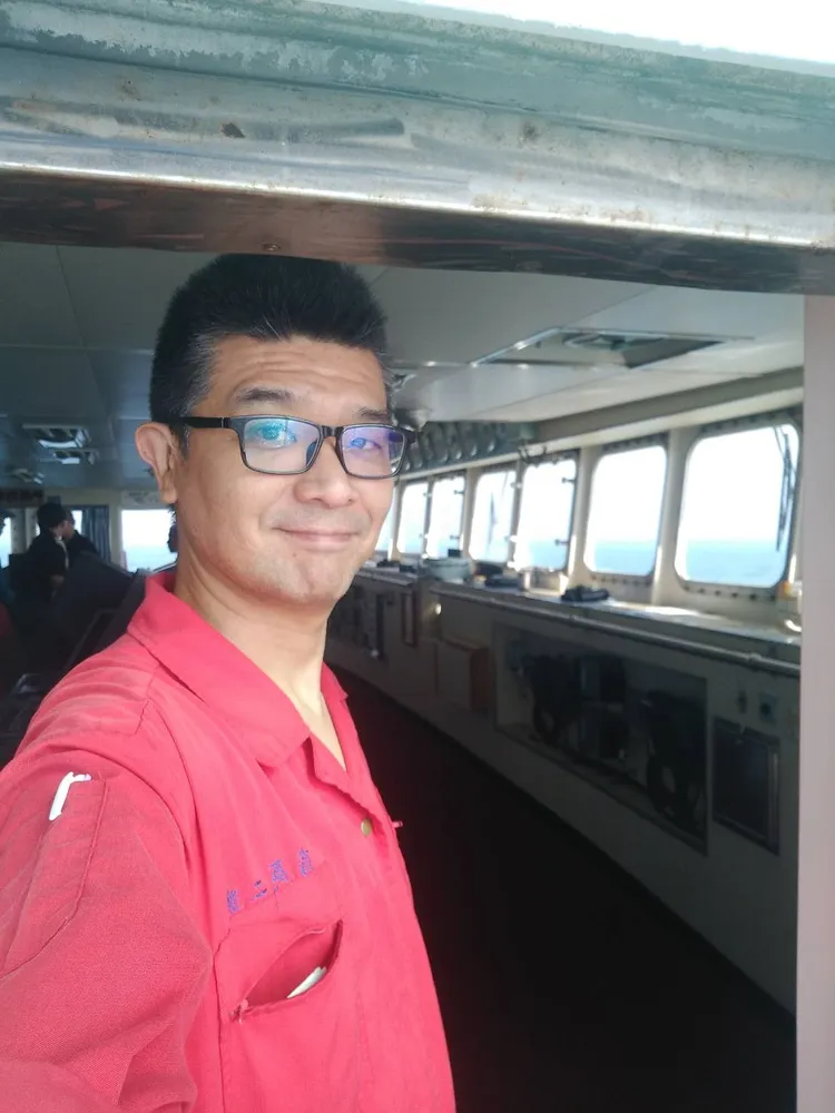 李文耀曾擔任多年船員。李文耀提供