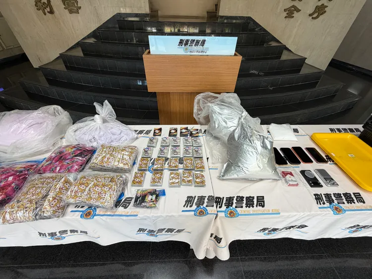 林男以每包15元代價分裝毒品，粗估不法所得約20萬元。民眾提供