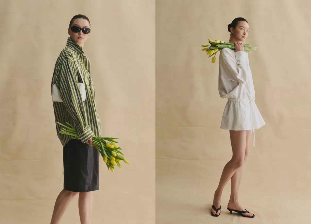 服裝的輕盈色彩營造出如地中海小鎮般的愜意視覺。品牌提供