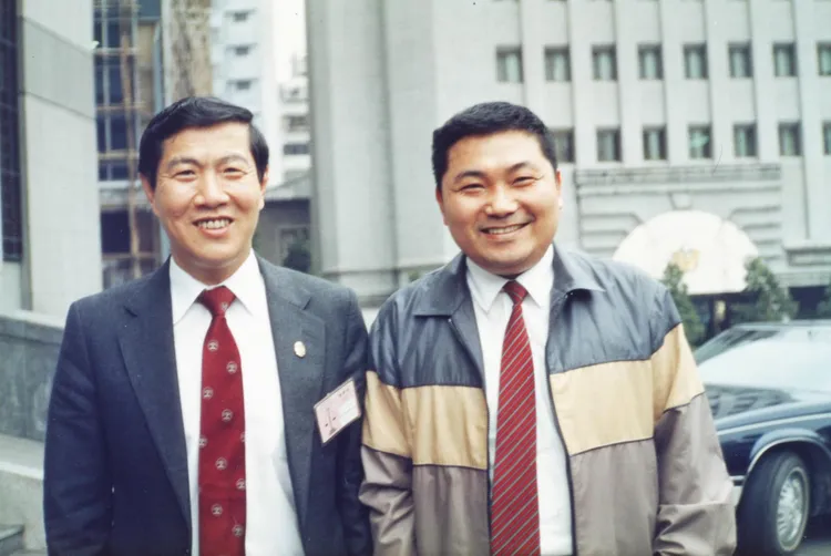 侯友宜曬年經舊照　淚憶李昌鈺對他而言，「是導師，更像兄長。」翻攝《侯友宜》粉專