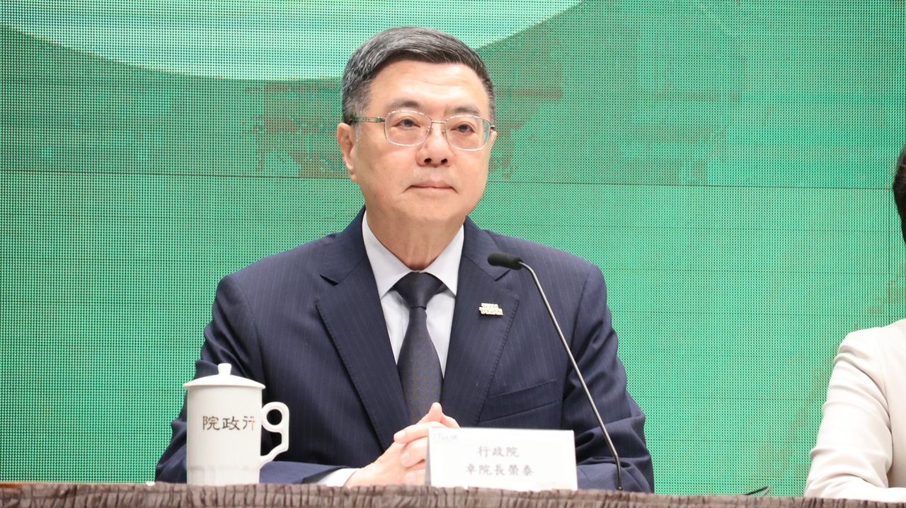 擋下貪汙助理費除罪、不當黨產解套!行政院:為守護法治「不予副署」