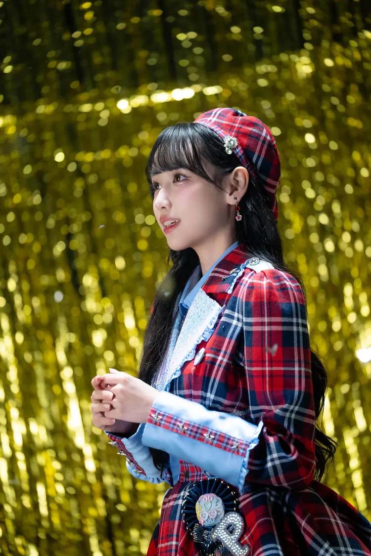 伊品展現閃亮活力曲風而第一次獲選為C位。好言娛樂提供